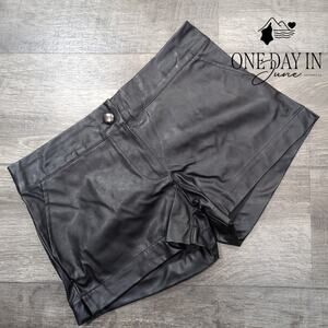 Osenboye Faux Leather Shorts Size 7
